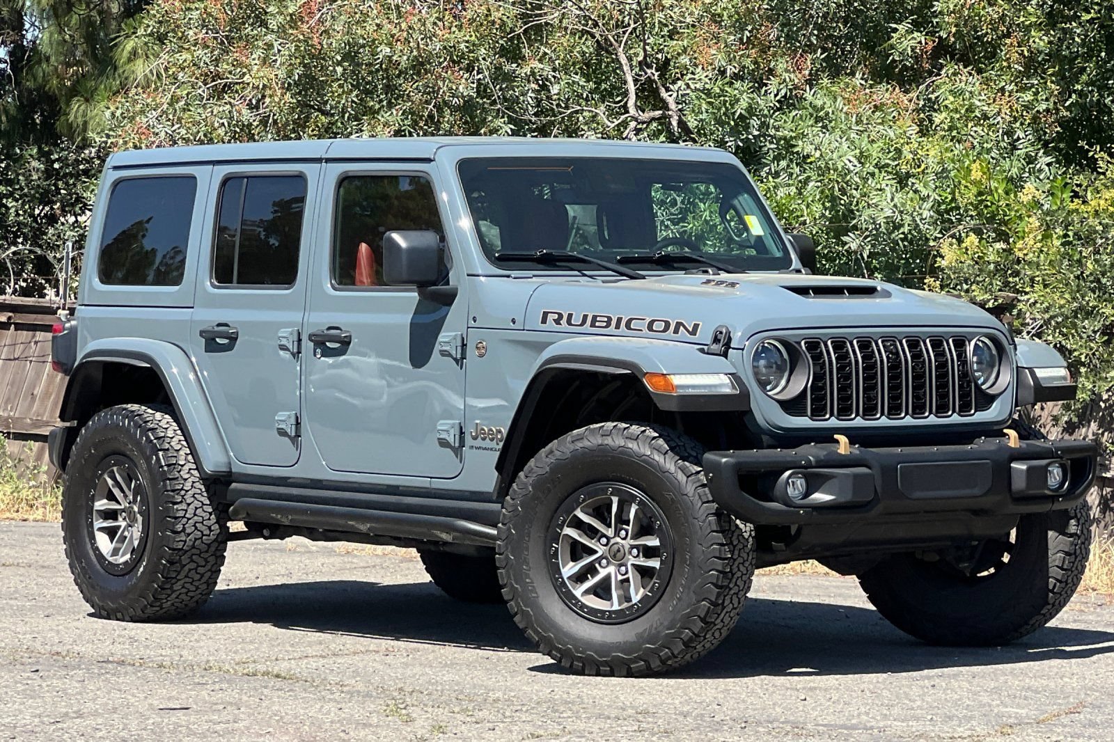 Used 2024 Jeep Wrangler Unlimited Rubicon 392 AWD/4WD image 2