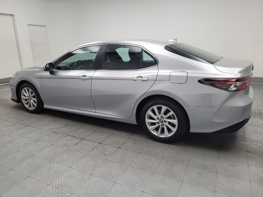 Used 2022 Toyota Camry LE FWD image 3