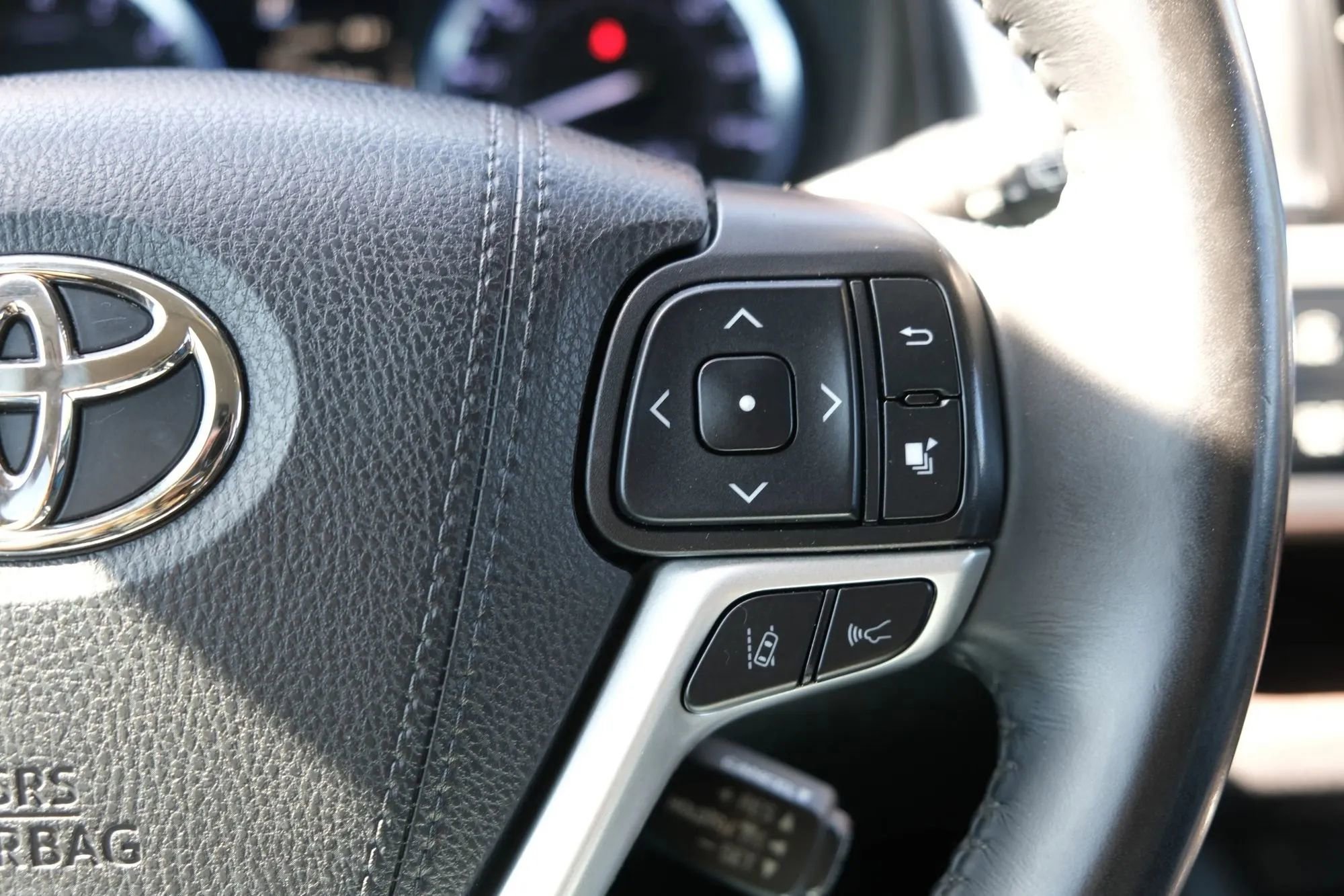 Used 2019 Toyota Highlander XLE image 42