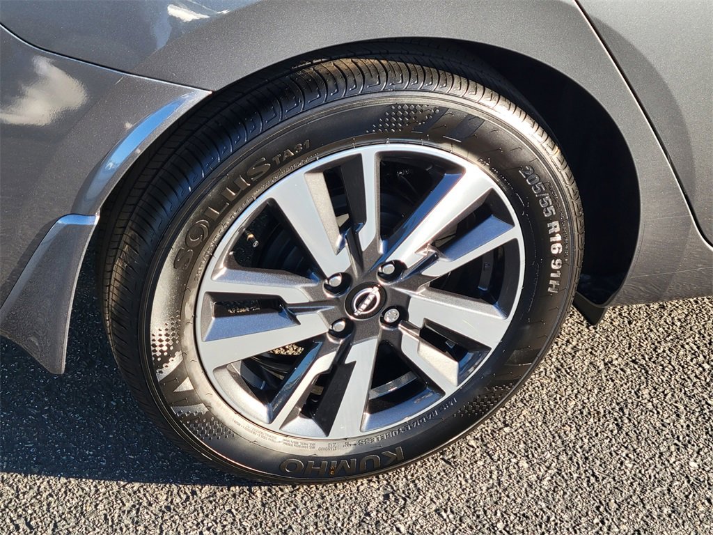 New 2025 Nissan Versa SV w/ Trunk Package image 3