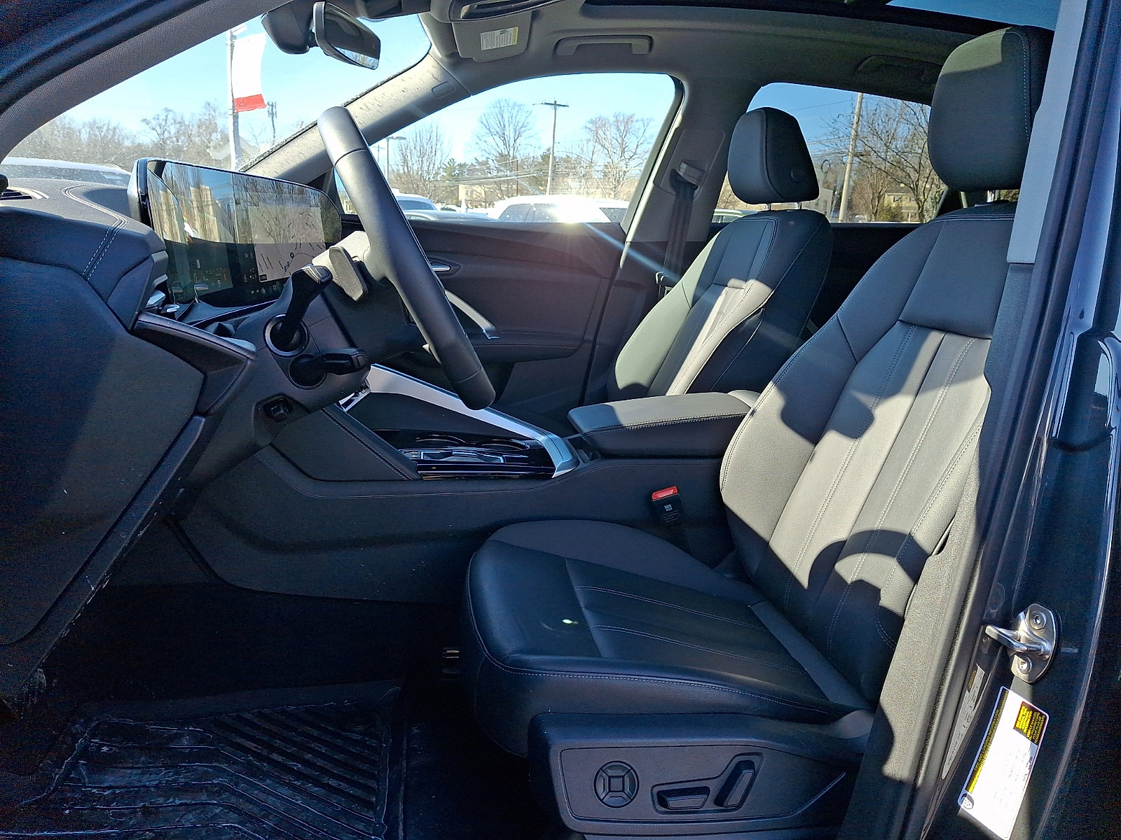 Used 2025 Audi Q5 Premium w/ Convenience Package image 15