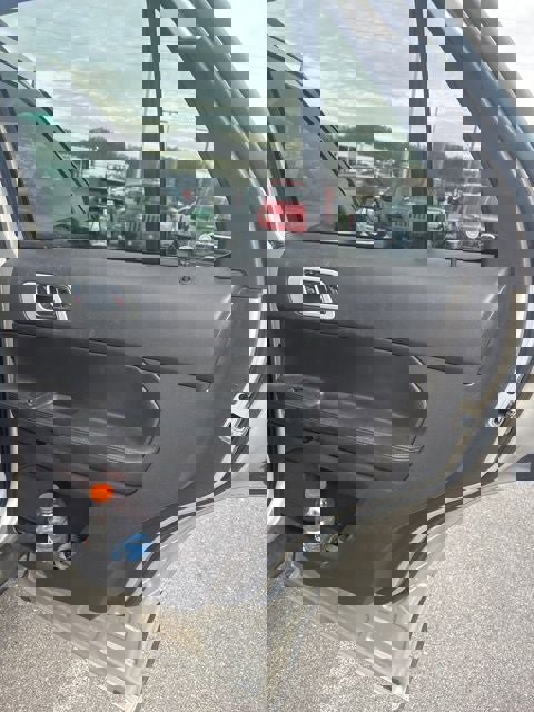 Used 2013 Ford Explorer XLT image 33