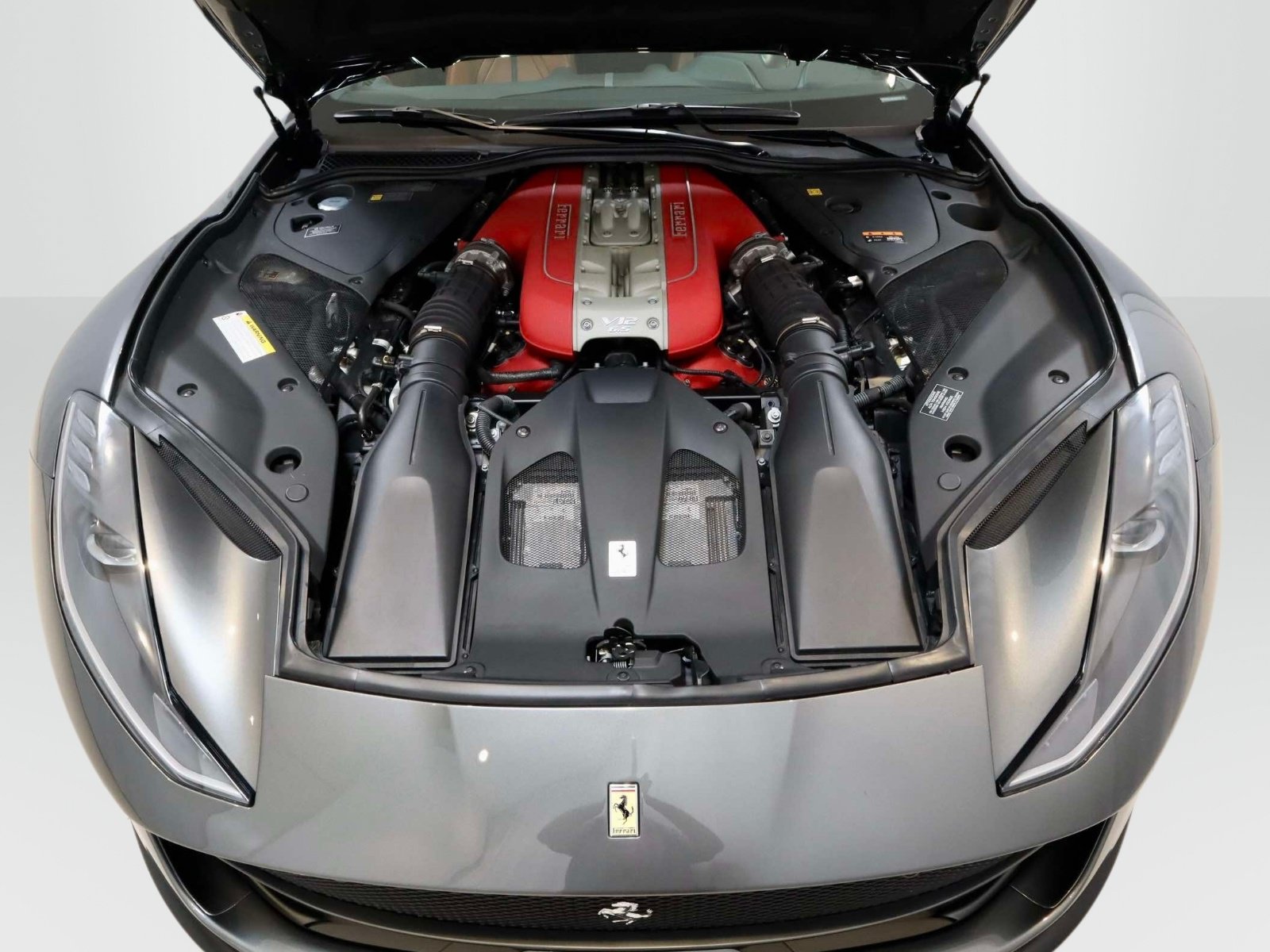 Certified 2020 Ferrari 812 Superfast RWD image 10