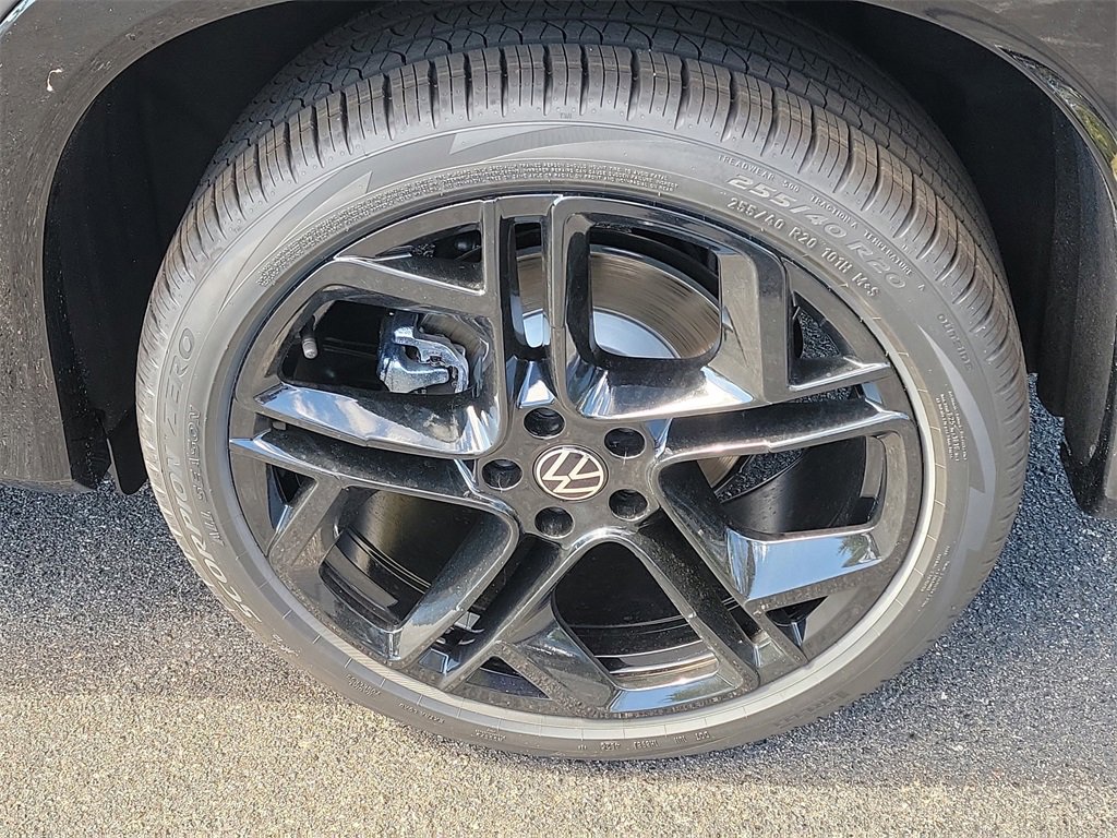 New 2026 Volkswagen Tiguan SE R-Line image 5