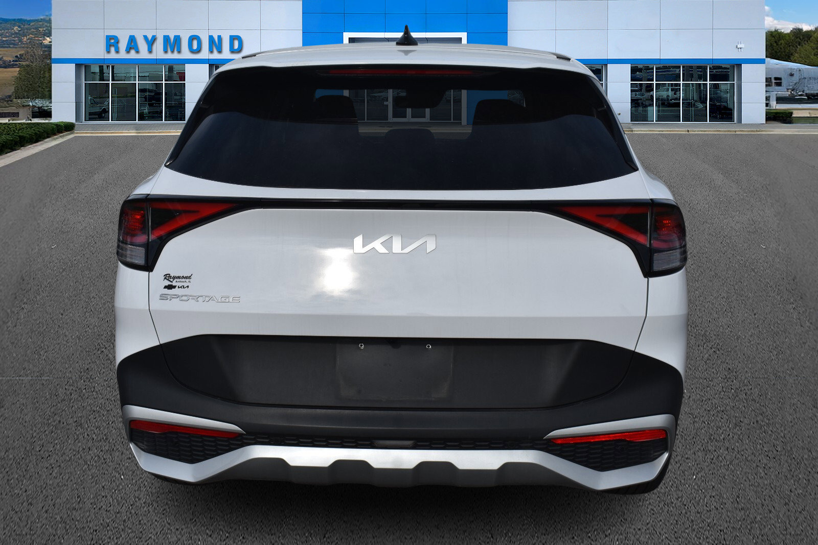 Used 2024 Kia Sportage EX FWD image 4