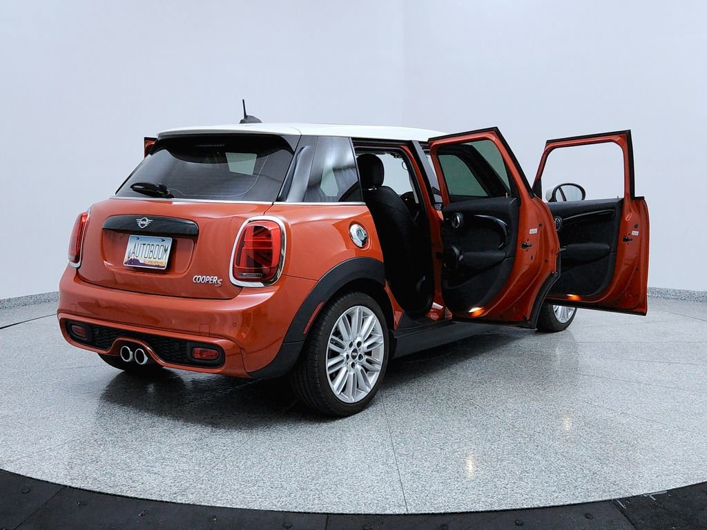 Used 2021 MINI Cooper S w/ Driver Assistance Package image 11
