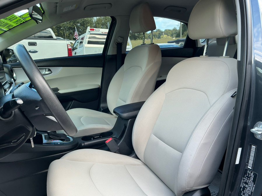 Used 2023 Kia Forte LXS w/ LXS Technology Package FWD image 18