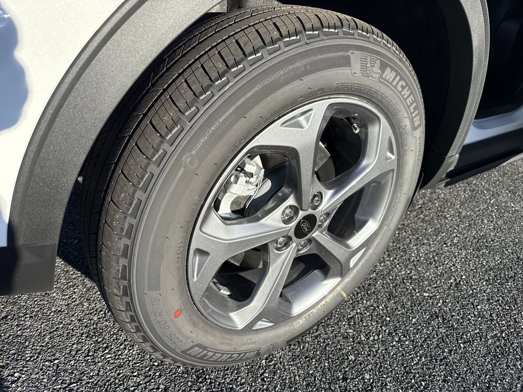 New 2026 Ford Escape ST-Line w/ Tech Pack #1 image 18