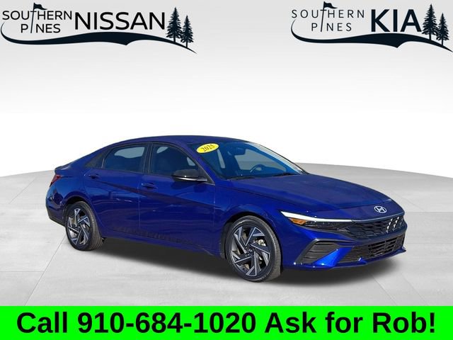 Used 2025 Hyundai Elantra Sport image 1