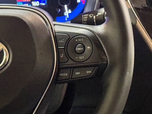 Used 2022 Toyota Corolla Cross XLE w/ Convenience Package image 35