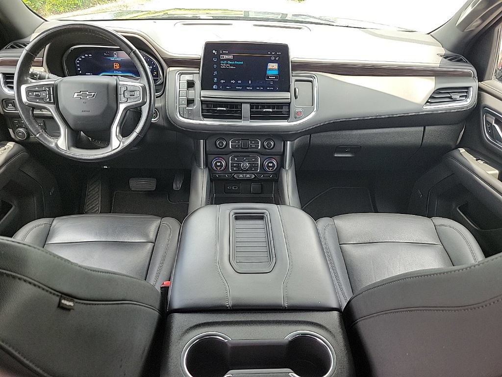Used 2023 Chevrolet Tahoe Z71 w/ Luxury Package AWD/4WD image 20