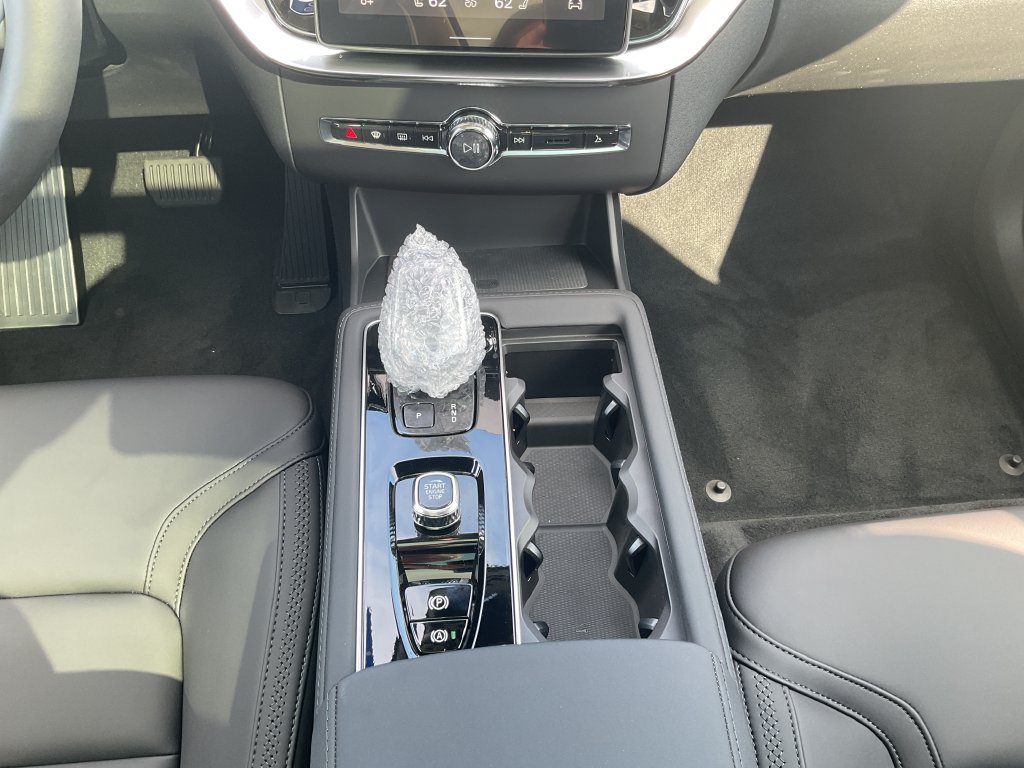 New 2027 Volvo XC90 B6 Plus AWD/4WD image 30