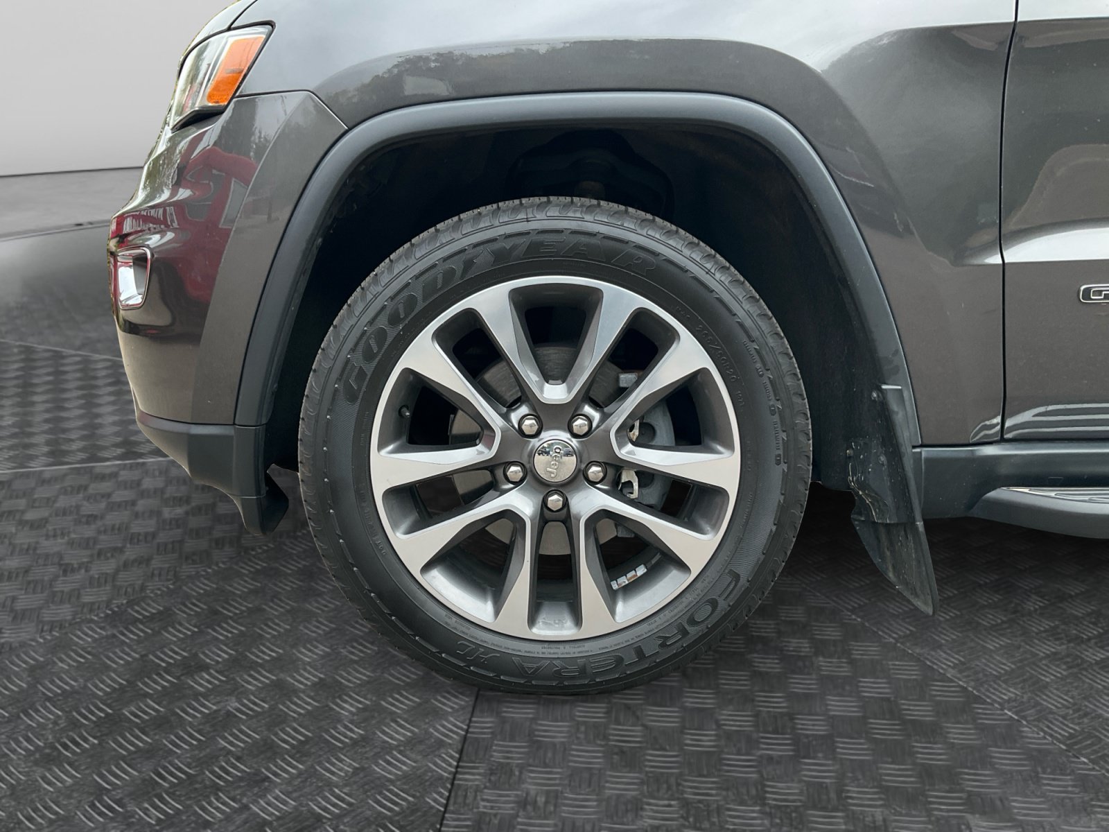 Used 2018 Jeep Grand Cherokee Limited w/ Trailer Tow Group IV AWD/4WD image 16