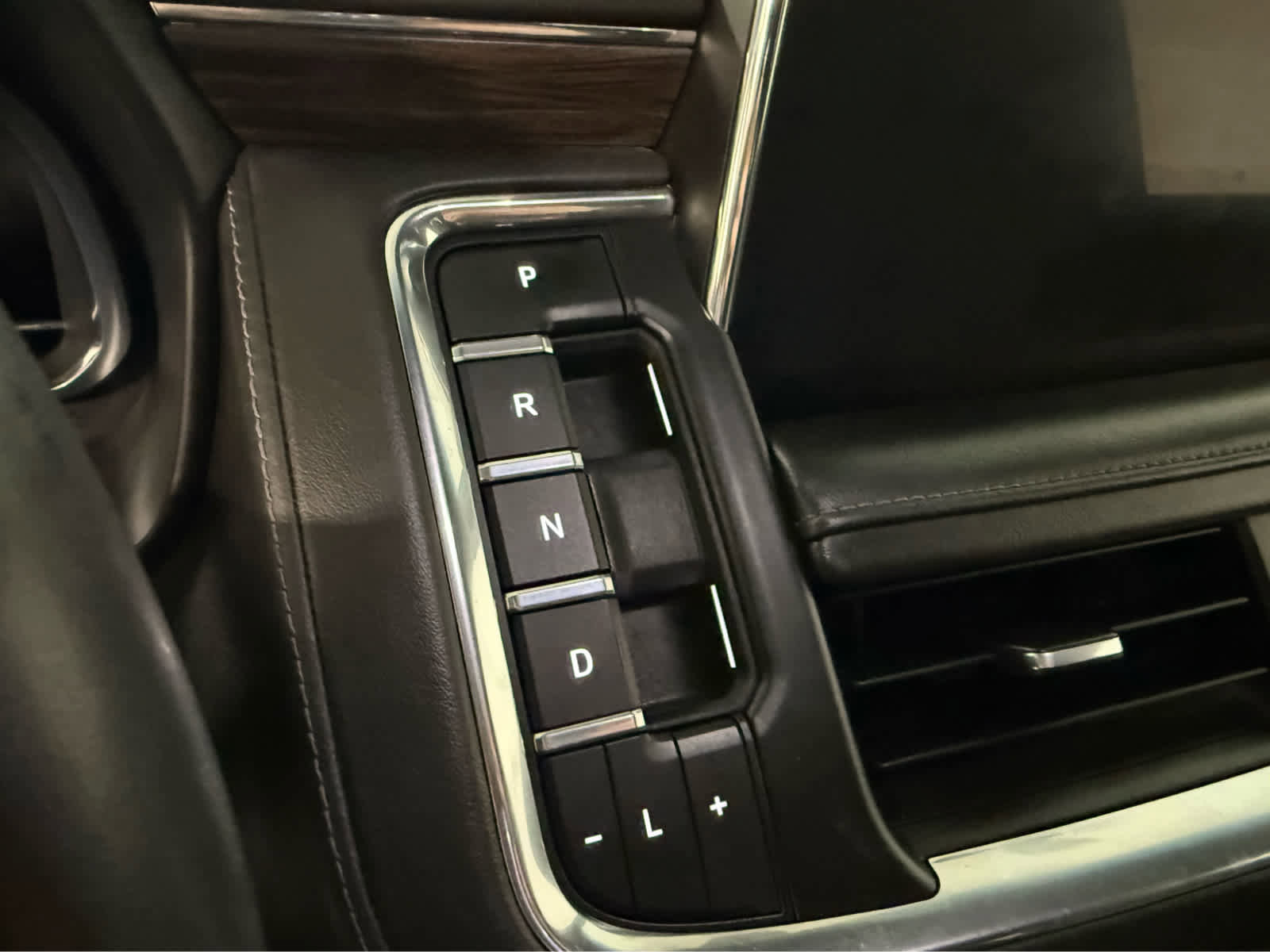 Certified 2023 Chevrolet Tahoe LT AWD/4WD image 25