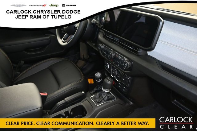 New 2026 Jeep Gladiator Sport AWD/4WD image 38