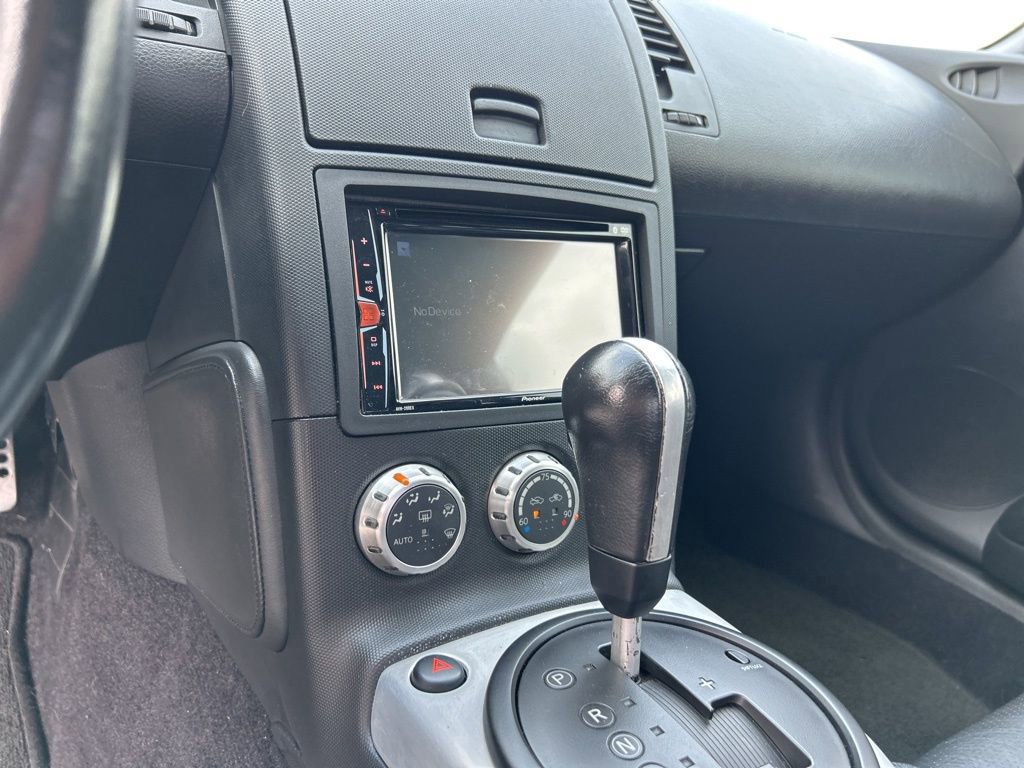 Used 2006 Nissan 350Z Touring image 10