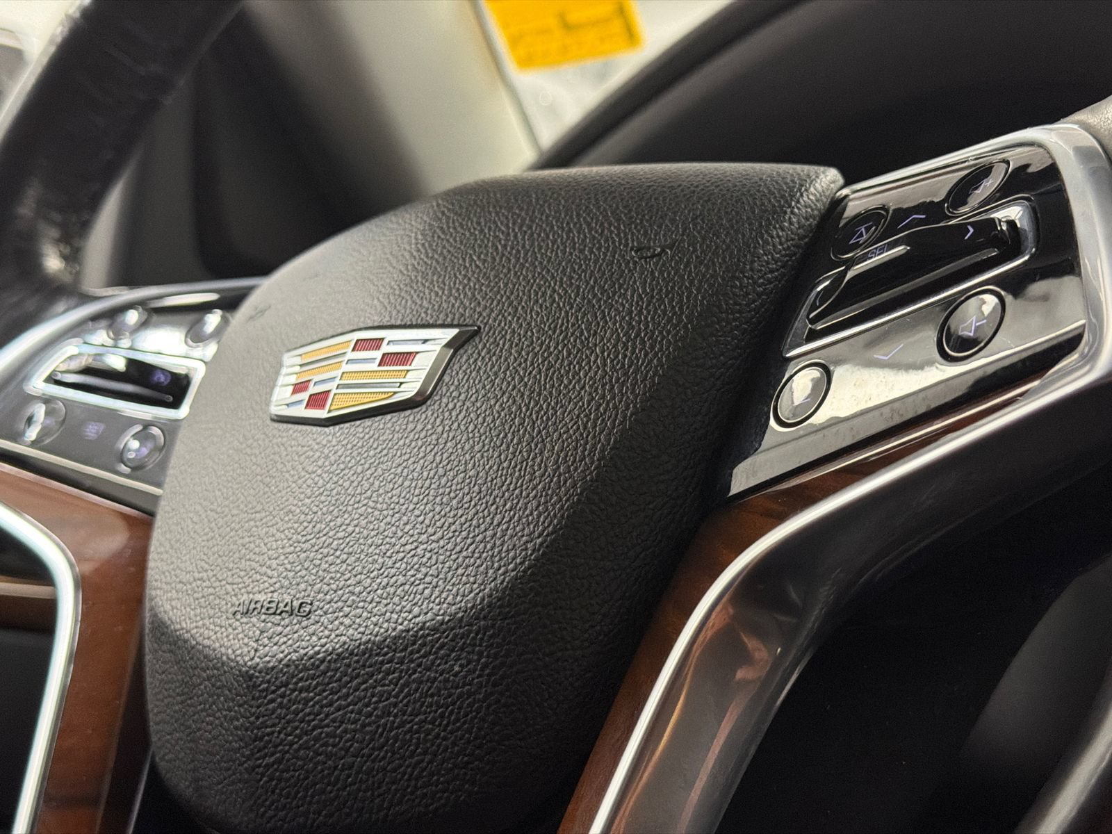 Used 2018 Cadillac Escalade Premium Luxury AWD/4WD image 31