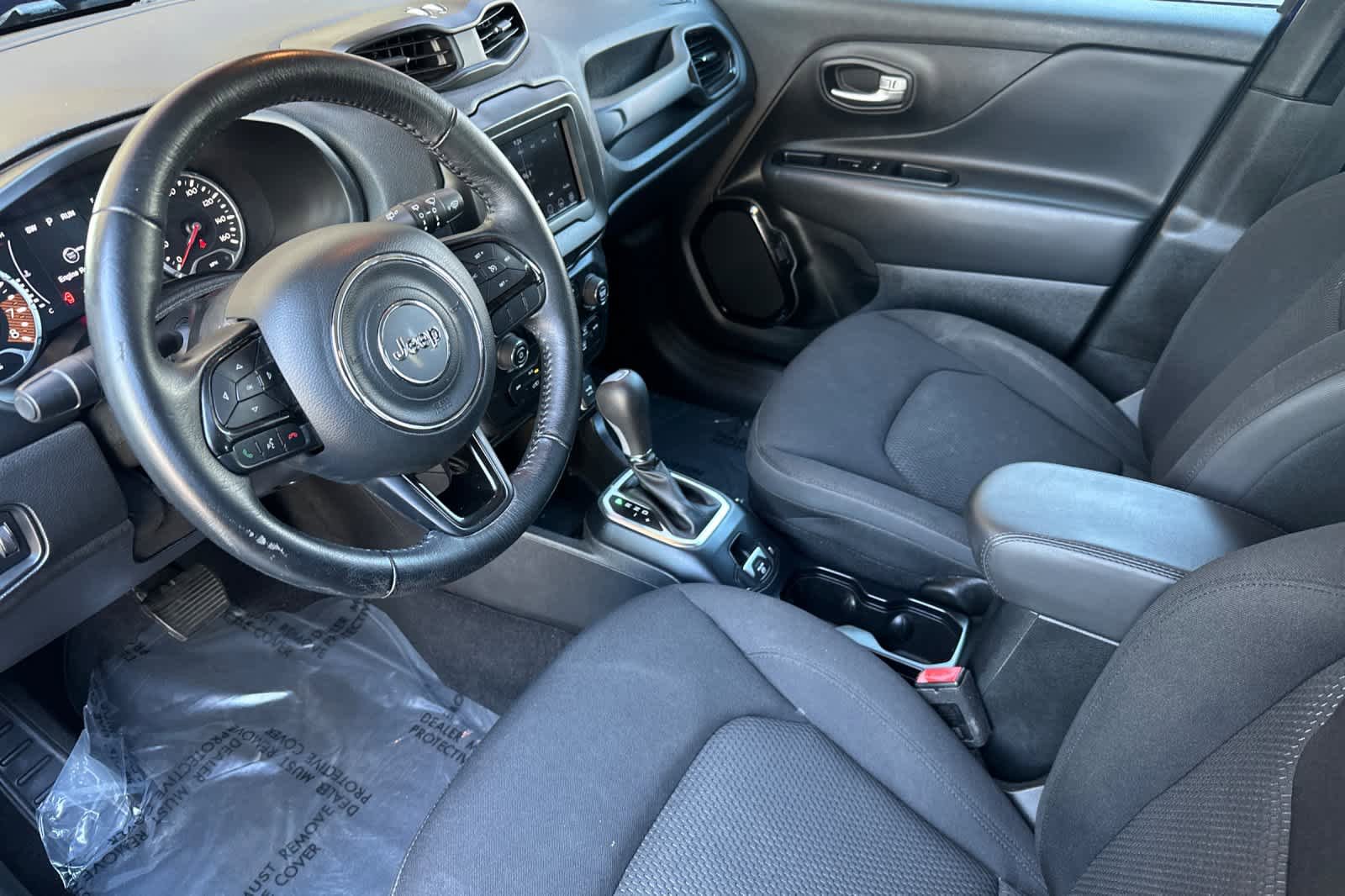 Used 2020 Jeep Renegade Altitude FWD image 11