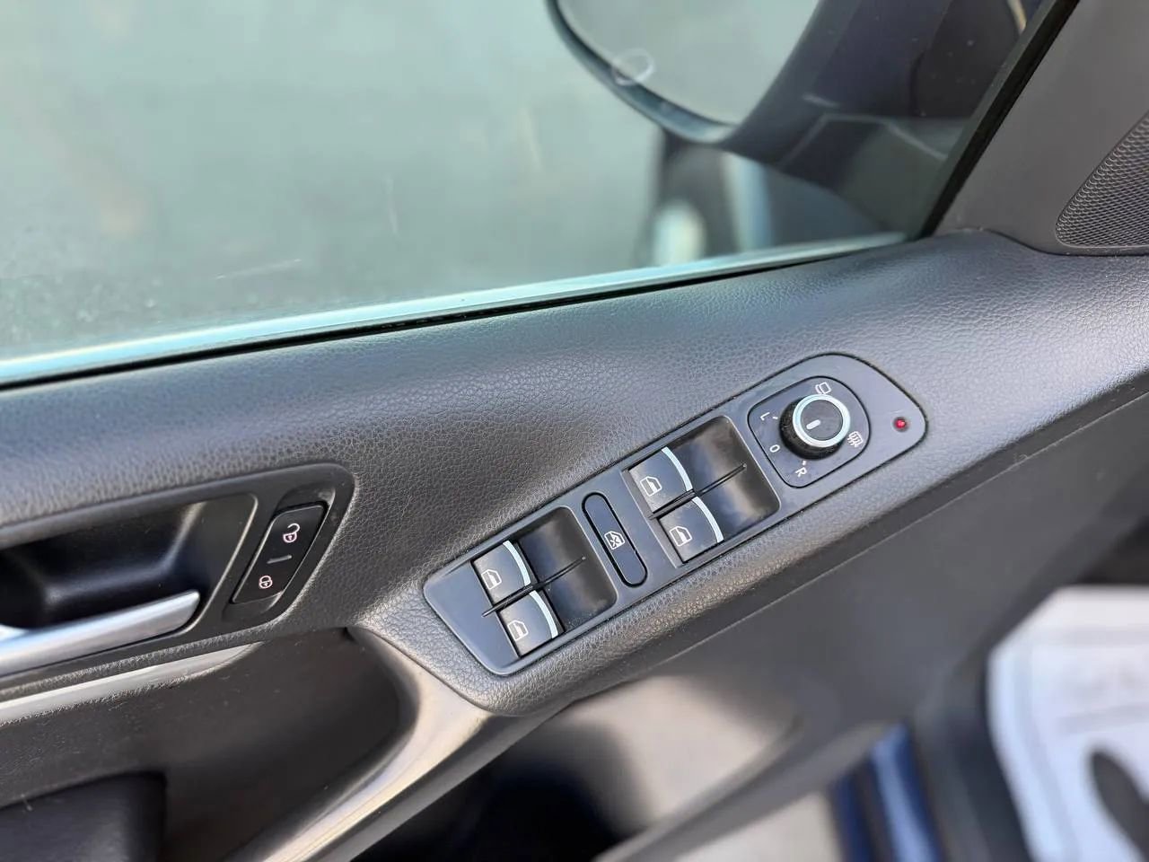 Used 2013 Volkswagen Tiguan SEL image 40