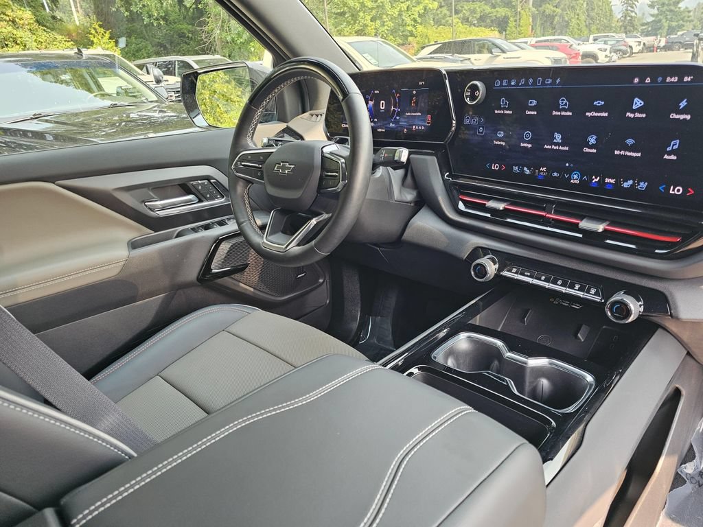 Used 2026 Chevrolet Silverado EV Trail Boss AWD/4WD image 10
