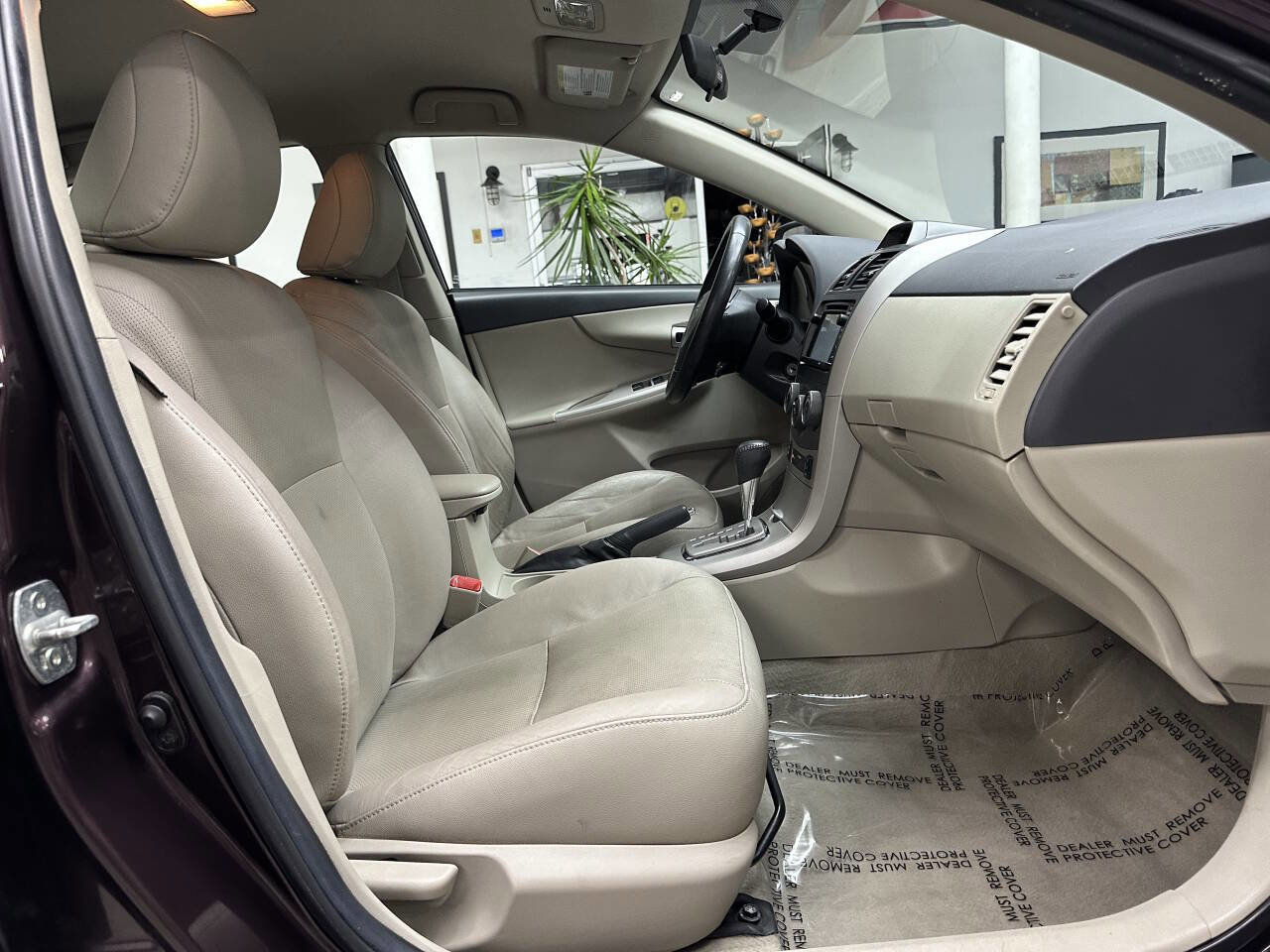 Used 2013 Toyota Corolla LE Special Edition FWD image 17