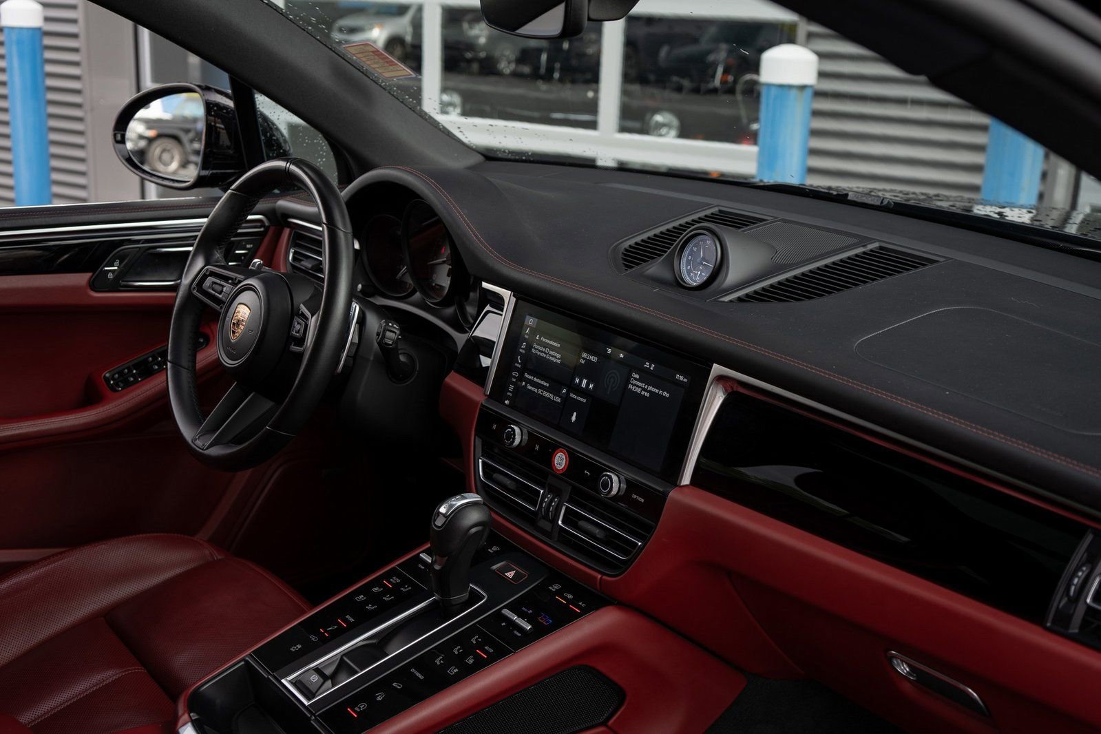 Used 2022 Porsche Macan S w/ Premium Package Plus image 42