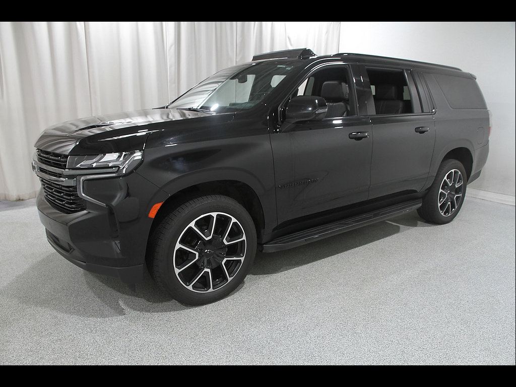 Used 2022 Chevrolet Suburban RST w/ Luxury Package AWD/4WD image 3