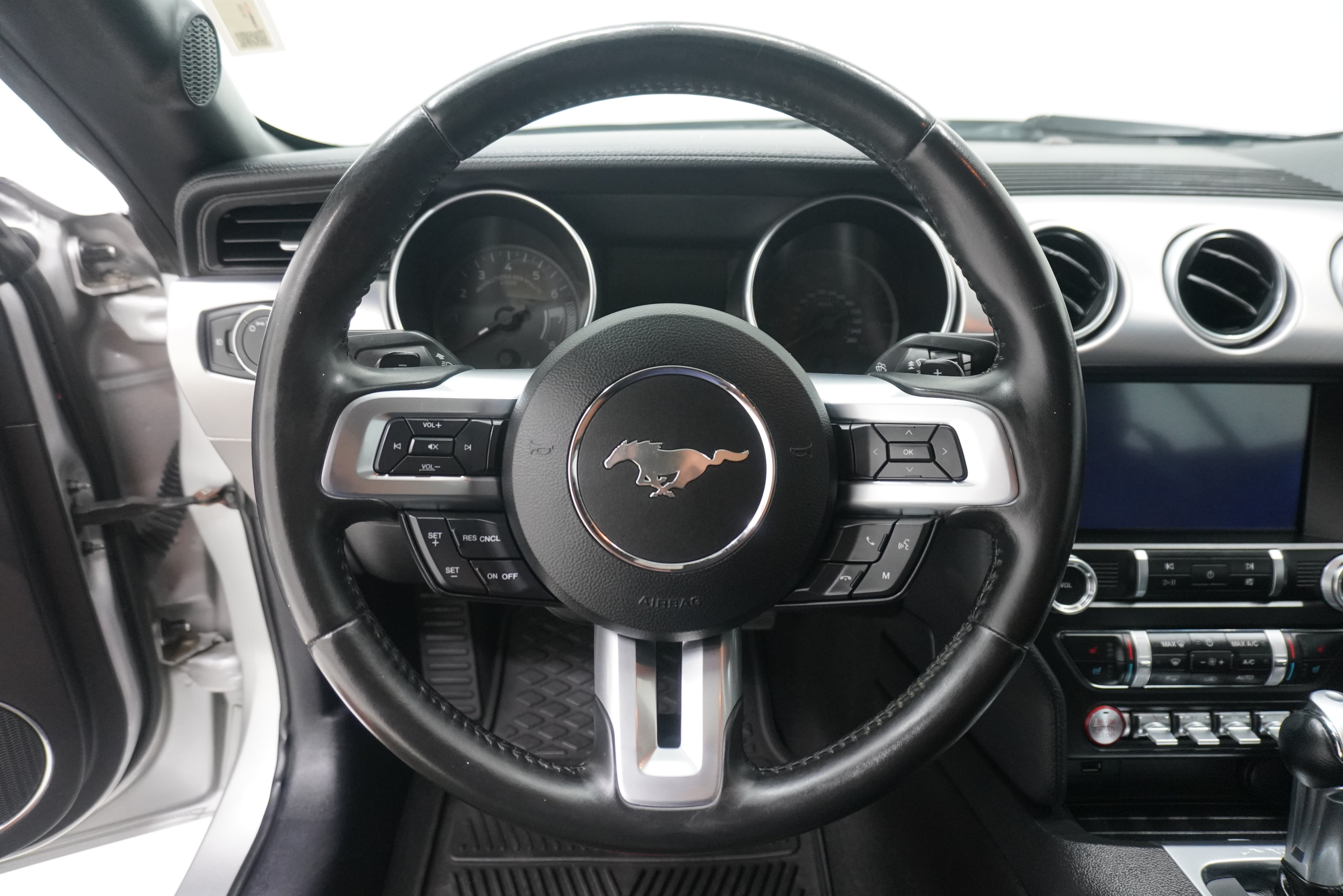 Used 2019 Ford Mustang Premium RWD image 19