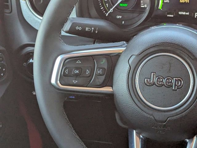 Used 2025 Jeep Wrangler Unlimited Sahara w/ Safety Group image 19