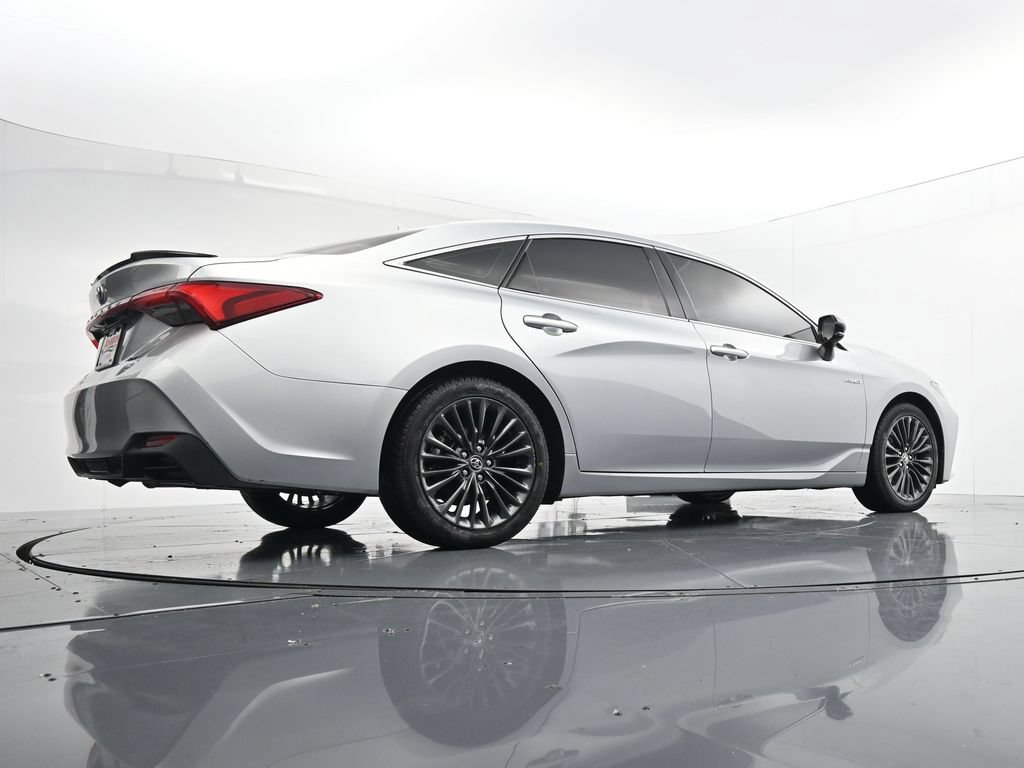 Used 2020 Toyota Avalon XSE FWD image 34