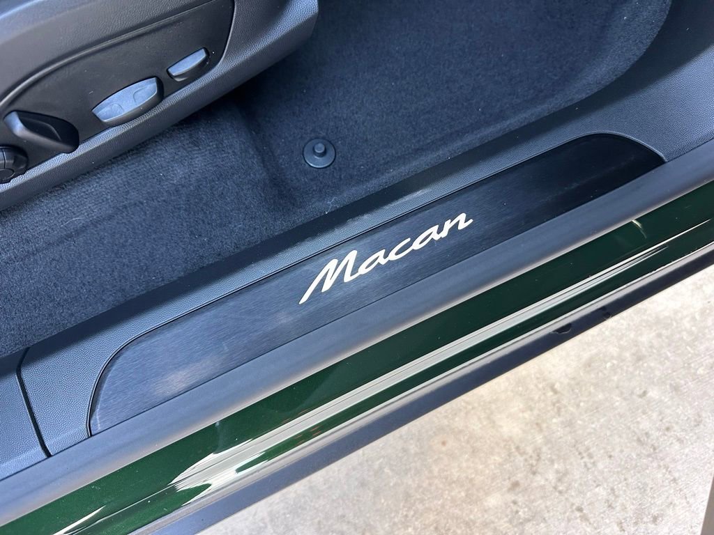 Used 2025 Porsche Macan Electric image 39