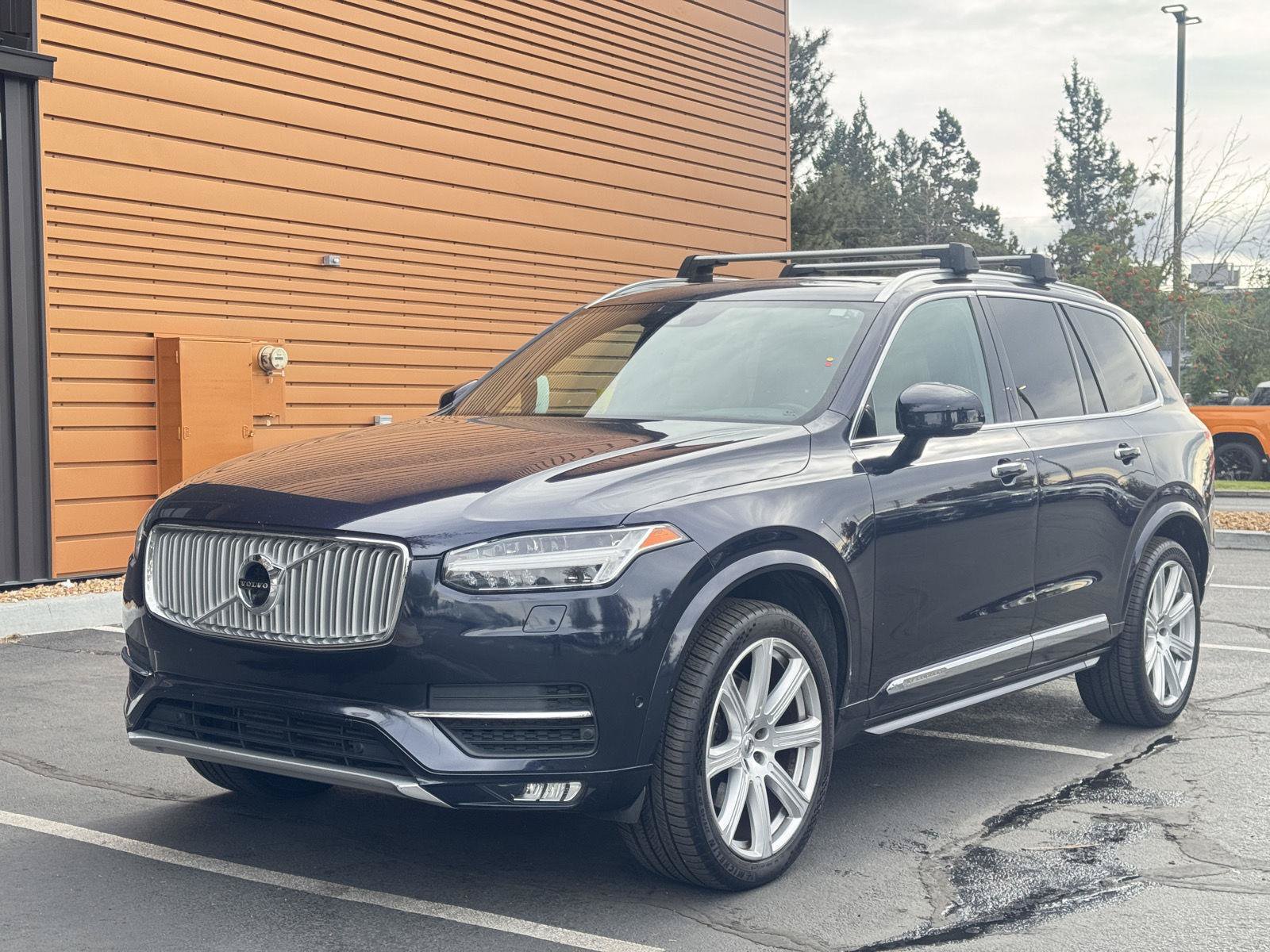 Used 2017 Volvo XC90 T6 Inscription w/ Vision Package AWD/4WD image 1