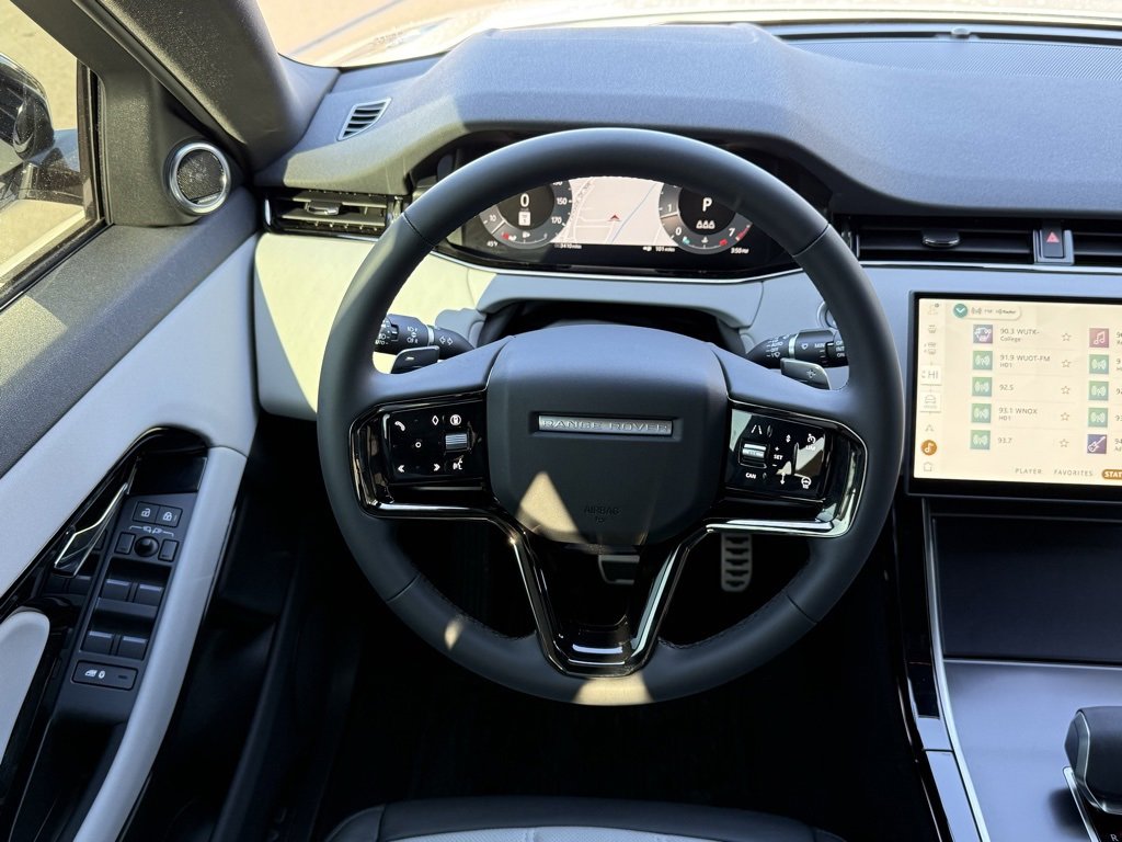 Certified 2026 Land Rover Range Rover Evoque Dynamic SE image 18