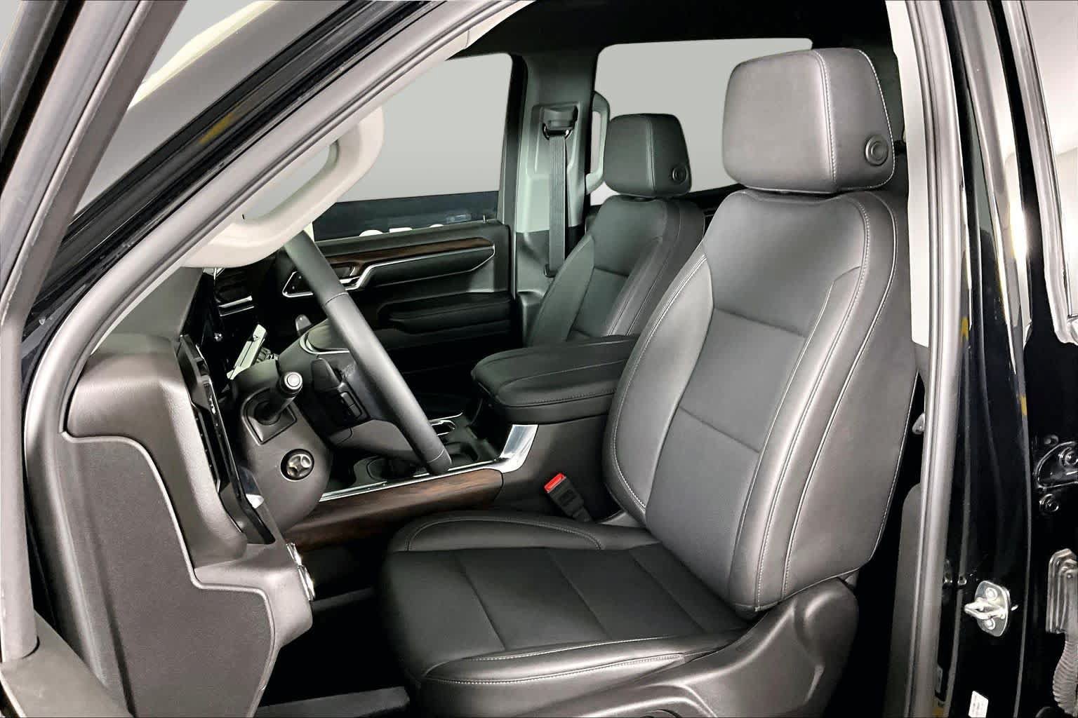 Used 2024 GMC Sierra 1500 SLT RWD image 8