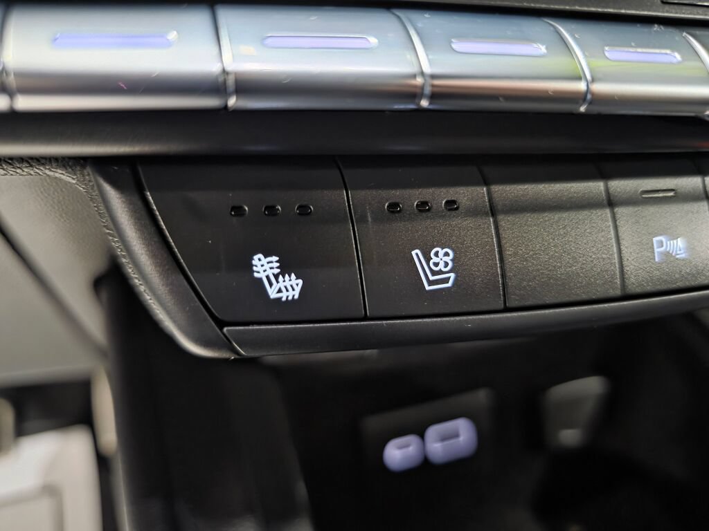 Used 2019 Cadillac XT4 Sport AWD/4WD image 15