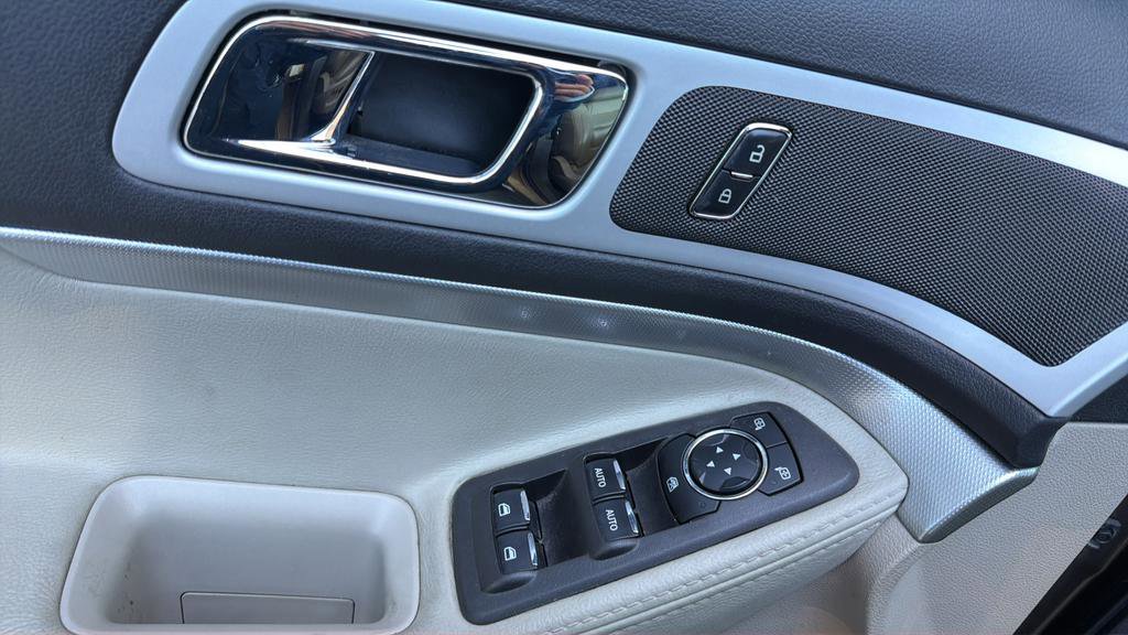 Used 2015 Ford Explorer XLT w/ Equipment Group 202B image 13