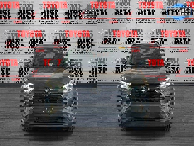 Used 2023 Toyota RAV4 XLE Premium image 9