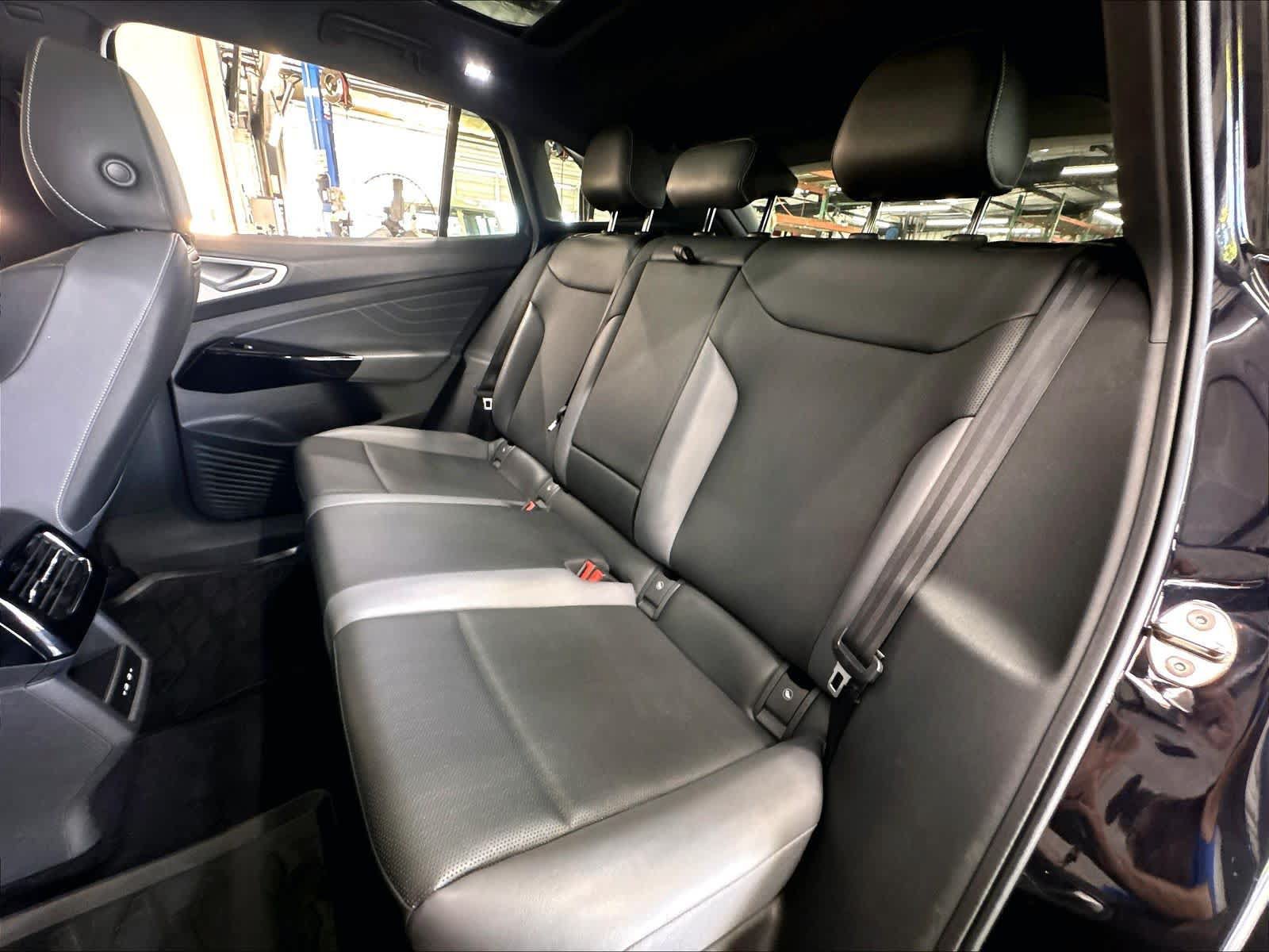 Used 2023 Volkswagen ID.4 Pro S RWD image 25