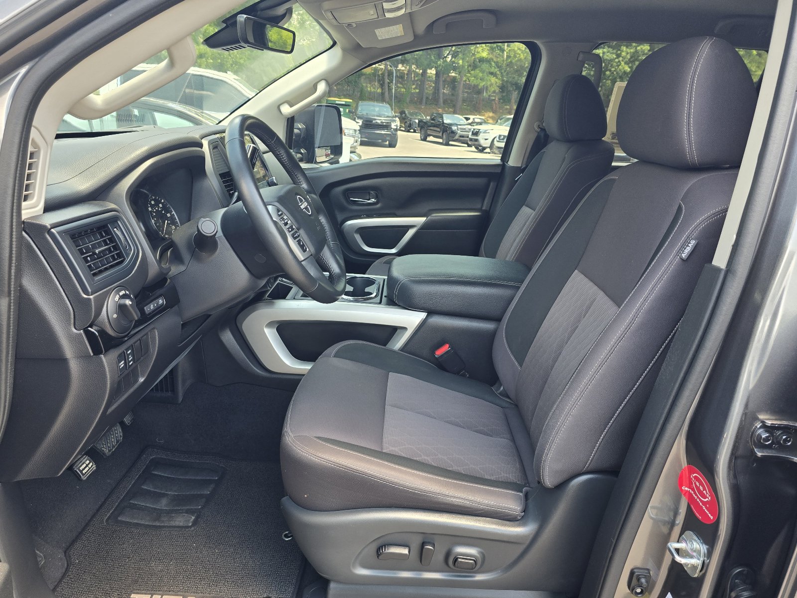 Certified 2024 Nissan Titan SV w/ SV Convenience Package AWD/4WD image 14