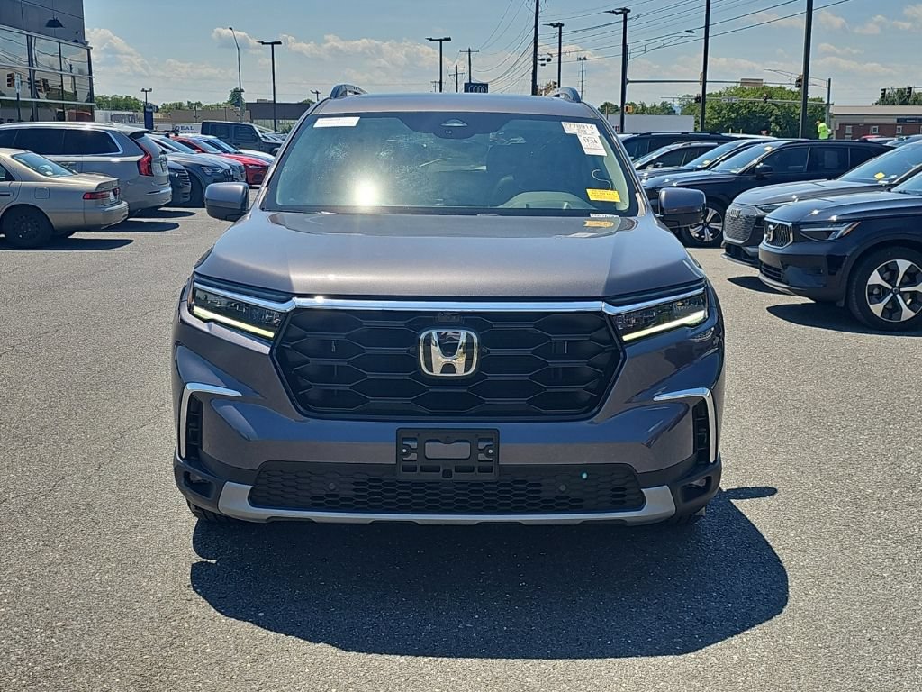 Used 2025 Honda Pilot Elite image 17