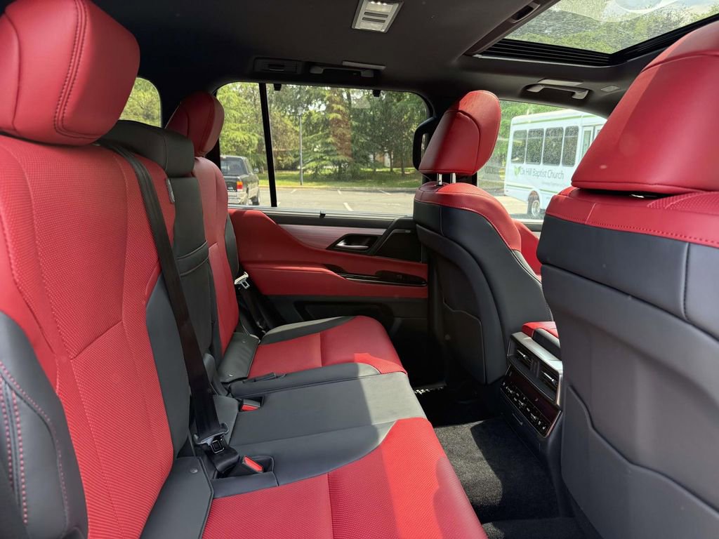 Used 2026 Lexus LX 700h F Sport AWD/4WD image 18