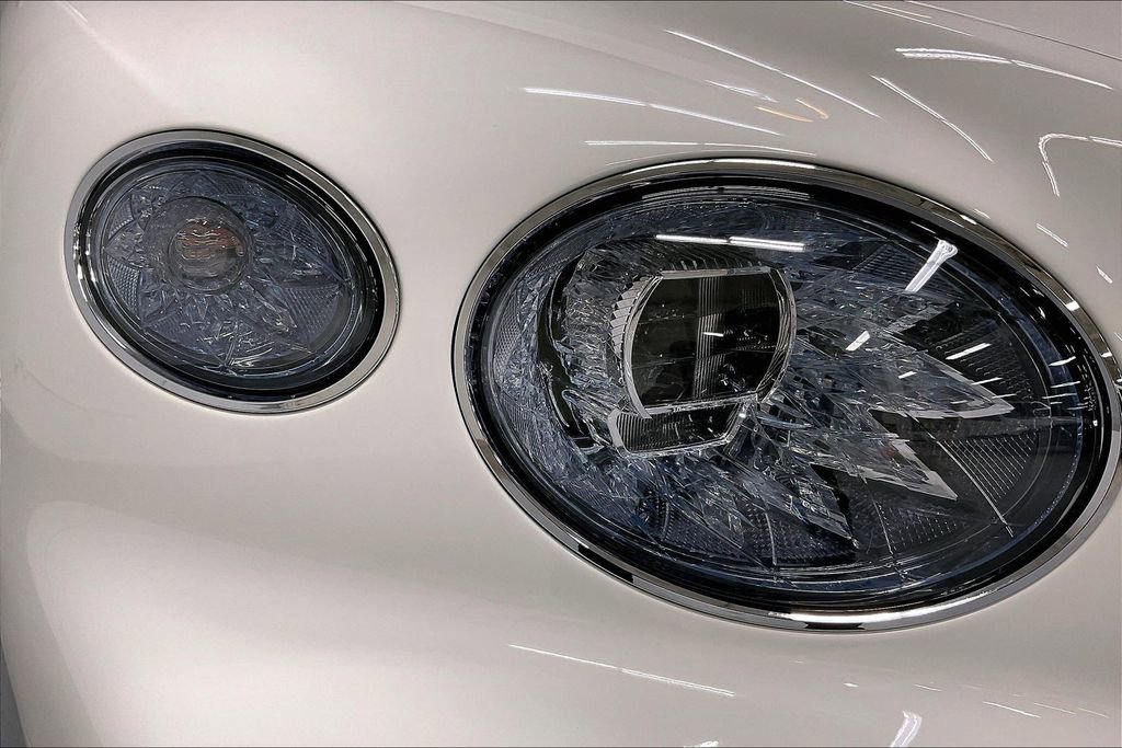 New 2026 Bentley Bentayga AWD/4WD image 30
