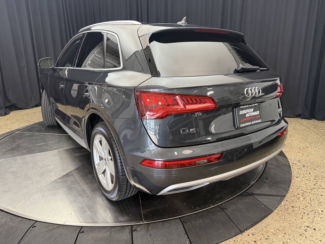 Used 2018 Audi Q5 2.0T Premium Plus w/ Premium Plus Package AWD/4WD image 6