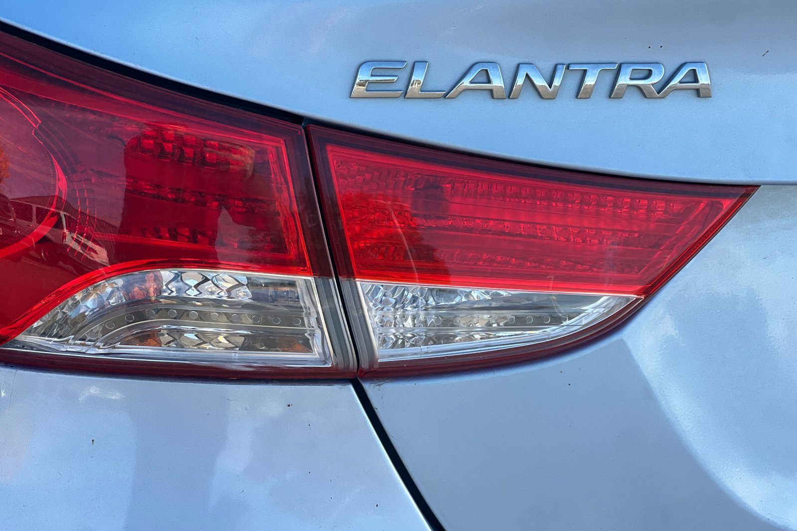 Used 2012 Hyundai Elantra Limited w/ Technology Pkg 5 image 23