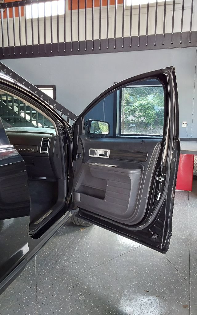 Used 2009 Lincoln MKX 2WD image 16