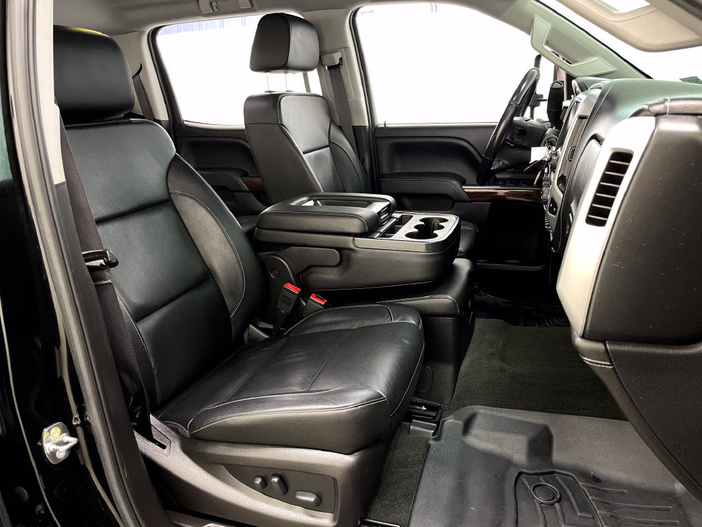 Used 2018 GMC Sierra 2500 SLT w/ Duramax Plus Package AWD/4WD image 42