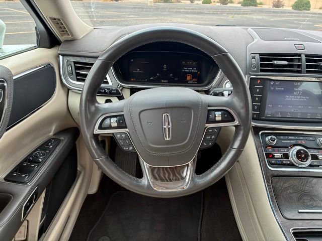 Used 2019 Lincoln Continental Select w/ Continental Climate Package FWD image 14