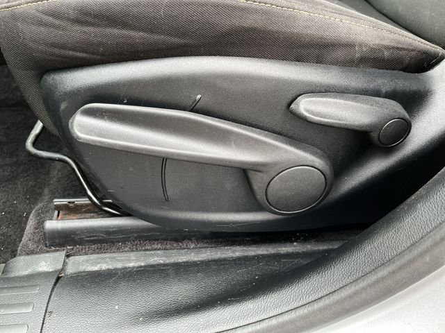 Used 2017 Jeep Cherokee Latitude w/ Cold Weather Group image 16