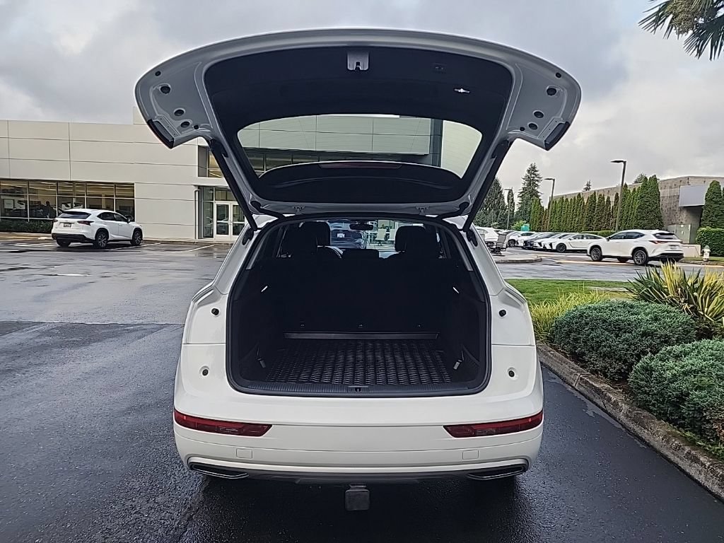 Used 2019 Audi Q5 2.0T Premium w/ Convenience Package AWD/4WD image 16
