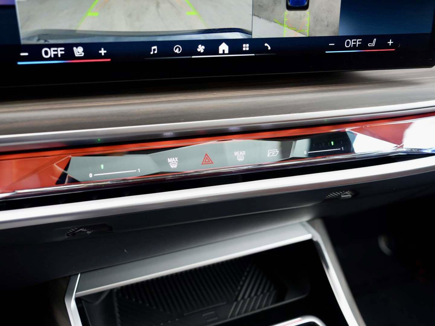 Used 2025 BMW 760i xDrive w/ Executive Package image 12